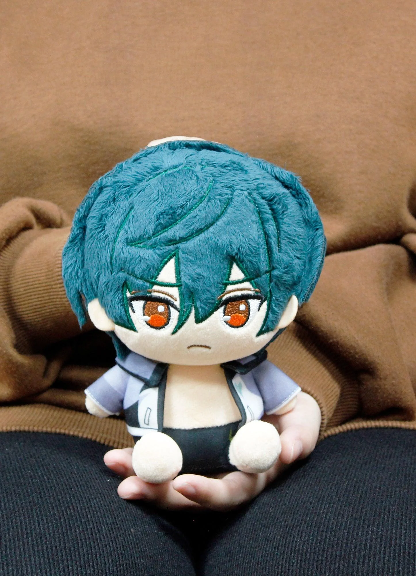 Free! S3 - Ikuya Kirishima Sitting Pose Plush 7"H - Image 5